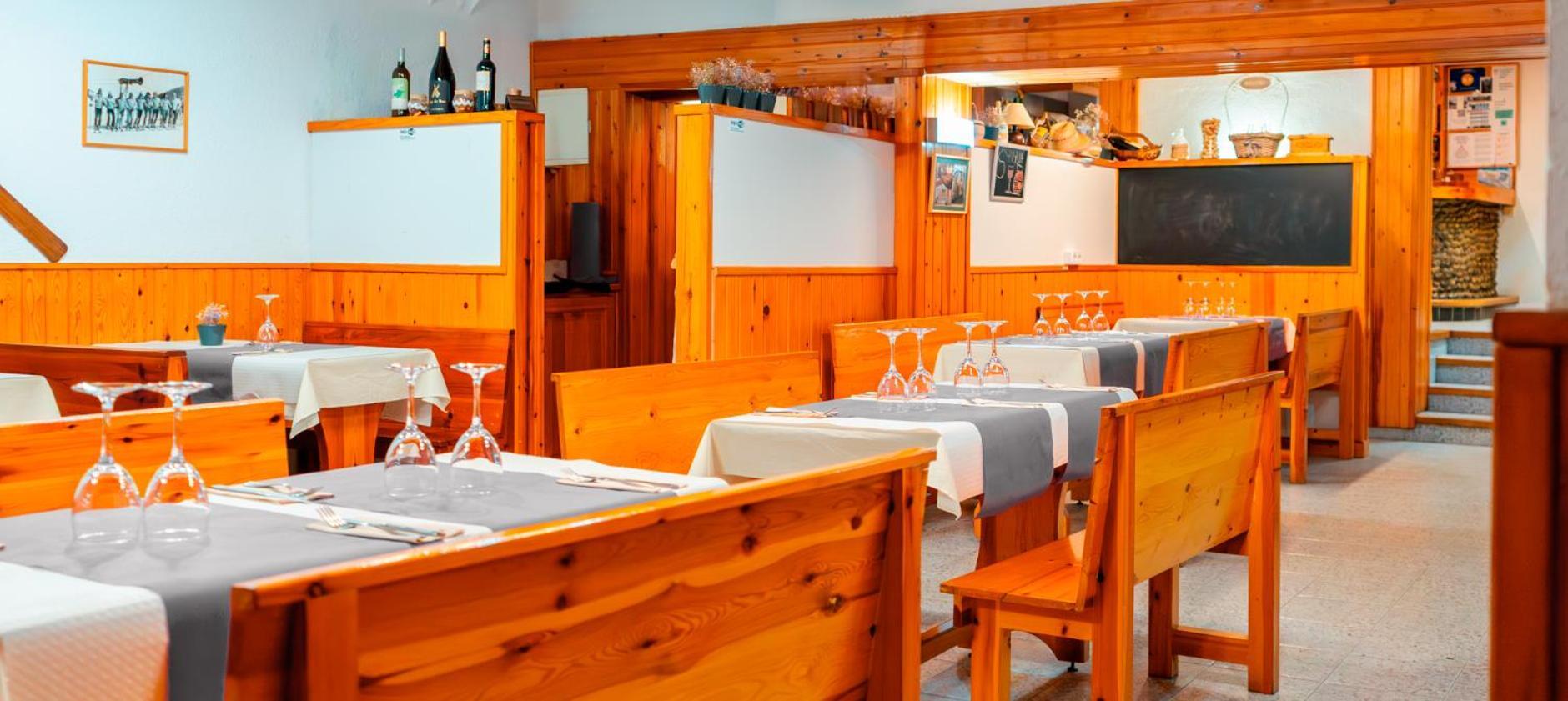 Hostal Casa Palmira Еспот Екстериор снимка