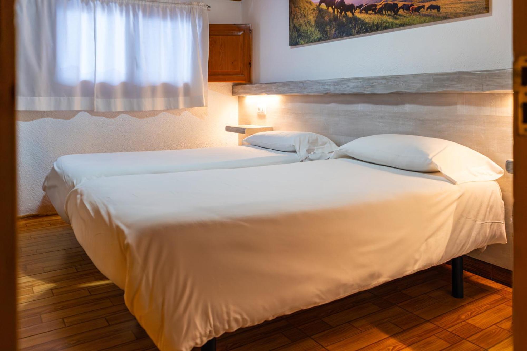 Hostal Casa Palmira Еспот Екстериор снимка